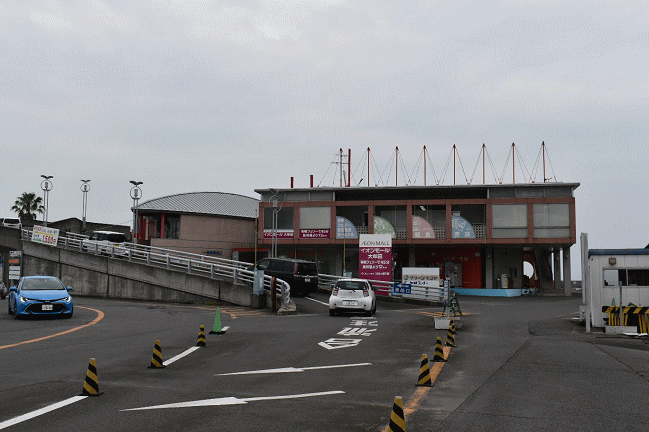 多比良町港のフェリーターミナル
