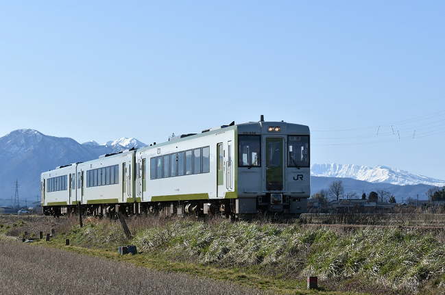 キハ110系3連の新潟行2229D列車