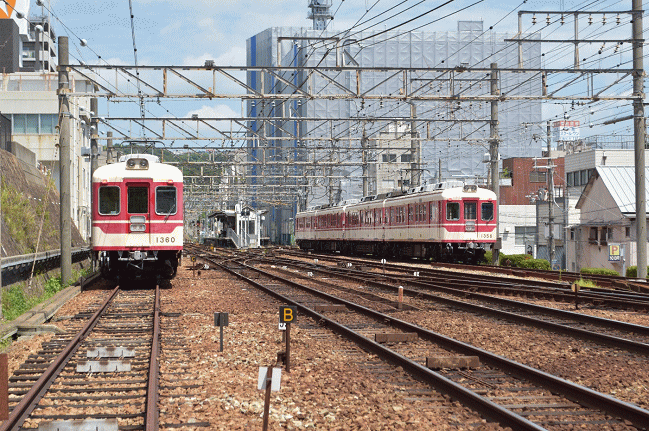 鈴蘭台駅付近の撮影地から見た神戸電鉄