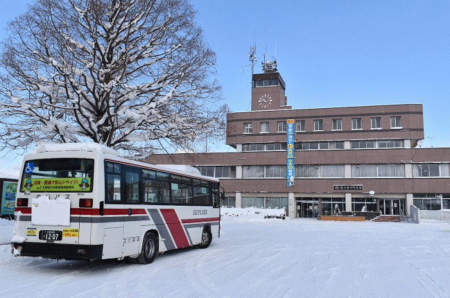 新十津川役場の前から滝川方面行のバスに乗車