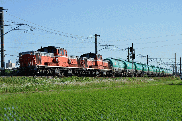 白鳥信号所にて国鉄色のDD51重連の貨物列車