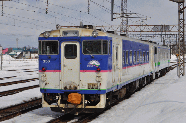 滝川駅に姿を現したキハ４０－３５８・日高本線塗色