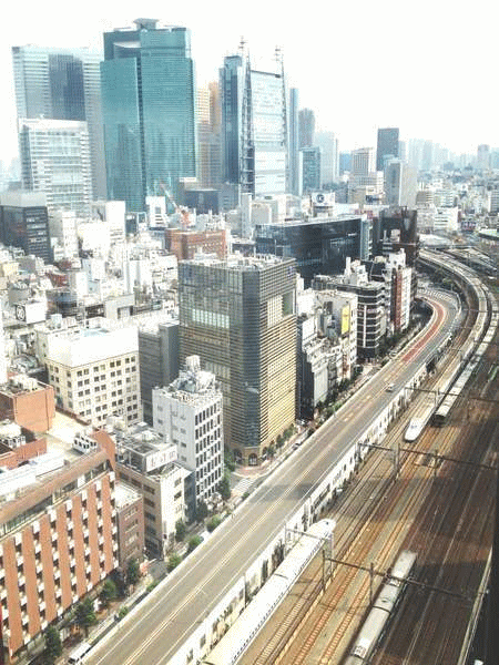 帝国ホテル東京から新橋駅方面のトレインビュー