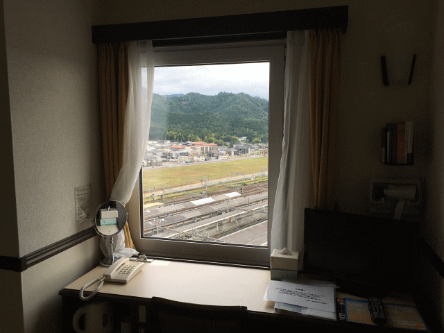 東横イン米原駅新幹線西口の窓