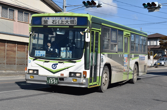 岩手船越駅にて釜石駅方面のバス