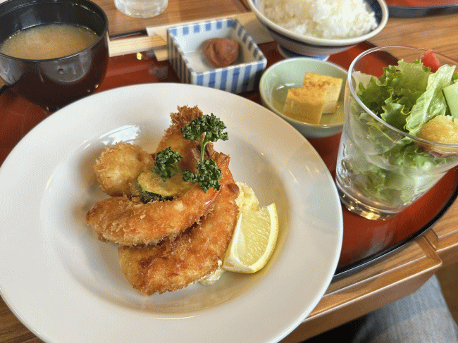 エビフライとクリームコロッケ定食