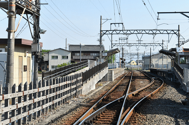 東赤坂駅の構内